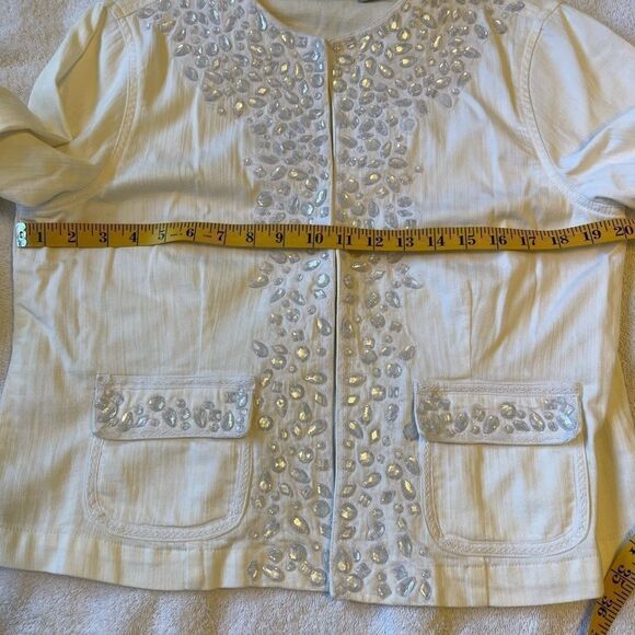 CHICO’S PLATINUM White Embellished Cotton Blazer Jacket.Size 1 - Picture 13 of 15